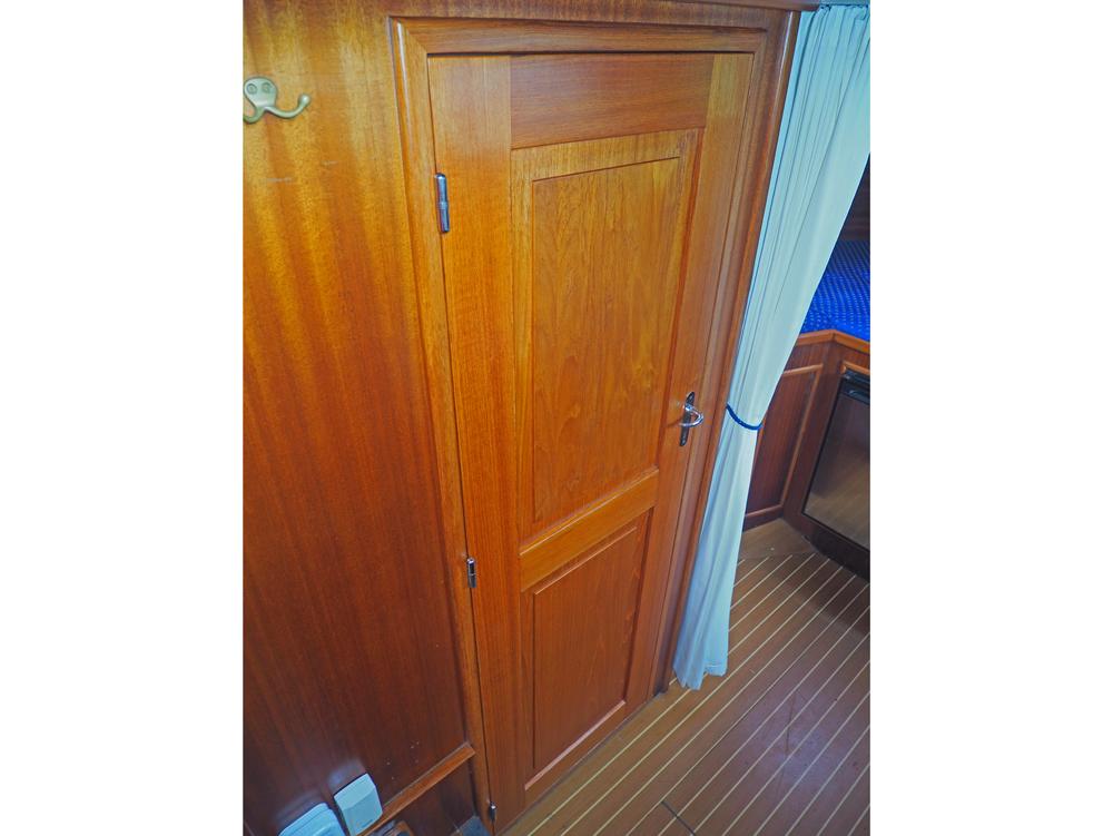 Cabin en avant, H&eacute;bergements